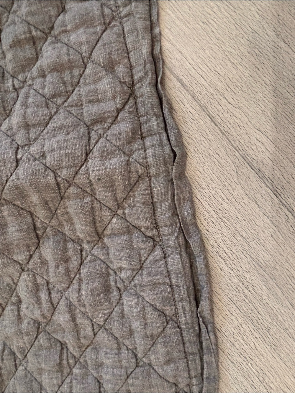 POTTERY BARN One Gray Linen Belgian Flax Diamond Quilted Standard Pillow Sham - Picture 2 of 8
